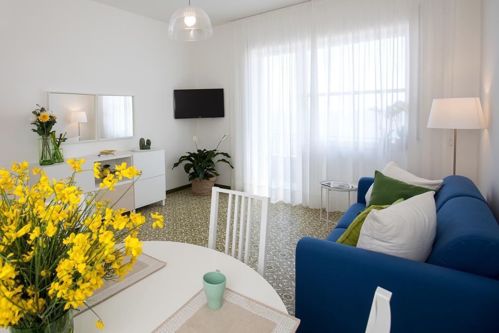 Angelina Apartments Amalfi Coast Майори Экстерьер фото
