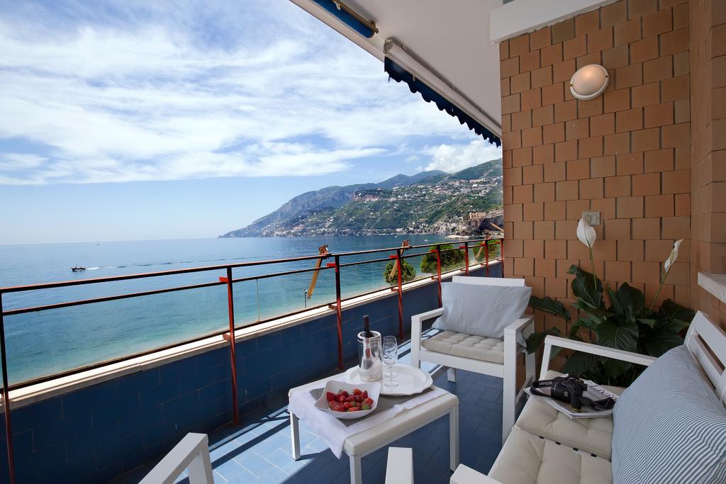 Angelina Apartments Amalfi Coast Майори Экстерьер фото