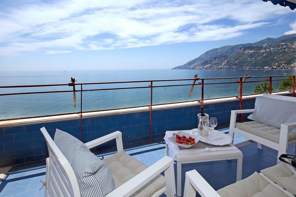 Angelina Apartments Amalfi Coast Майори Экстерьер фото